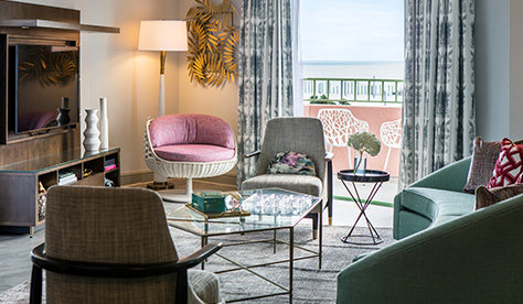 Renaissance Vinoy Tower Presidential Suite with a custom table lamp